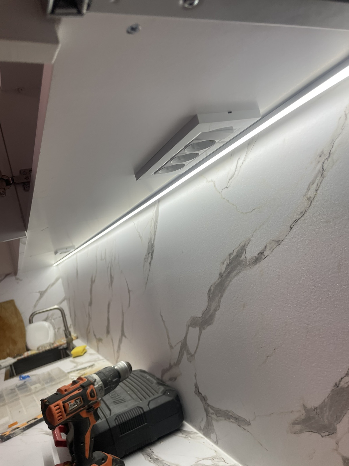 Штекери и LED ламби 2